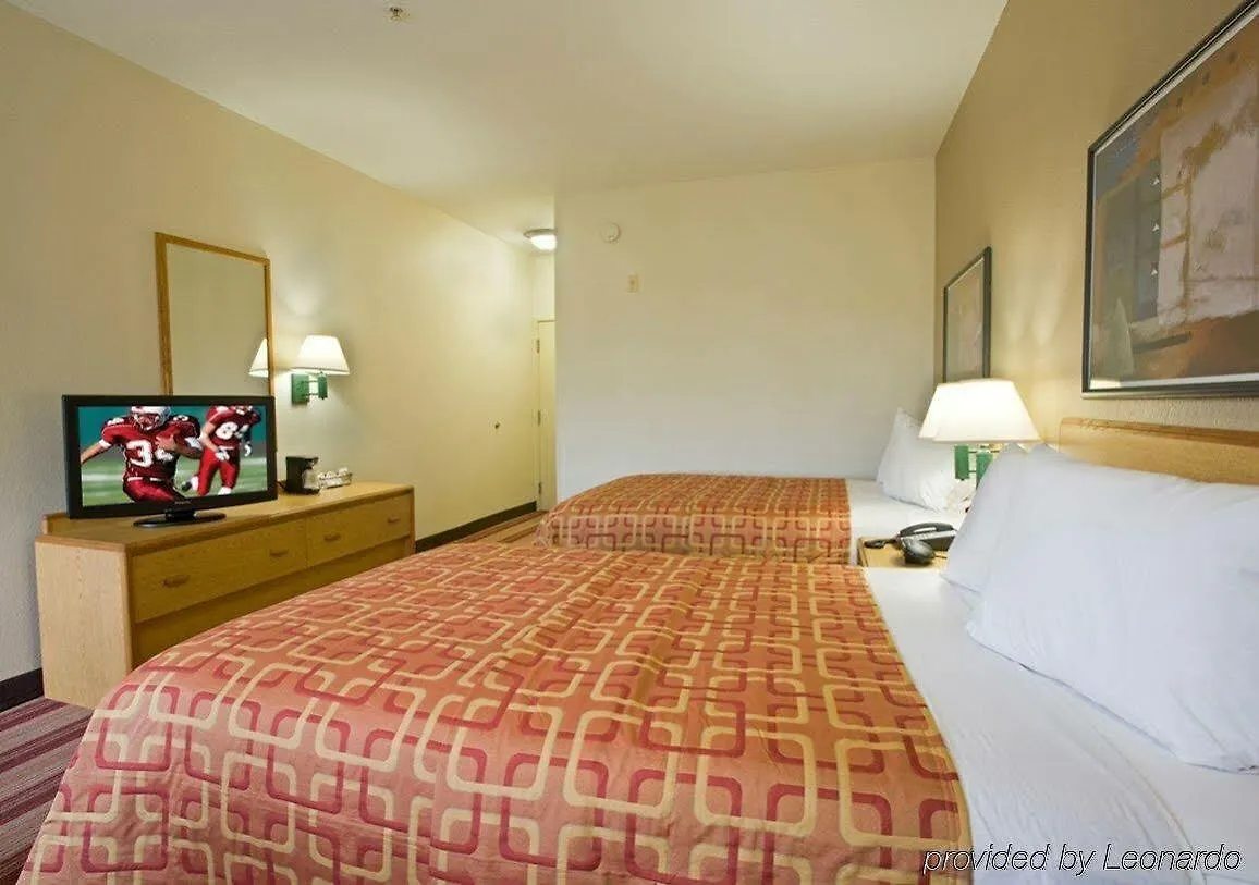 Red Roof Inn Plus+ Tempe - Phoenix Airport Hotel