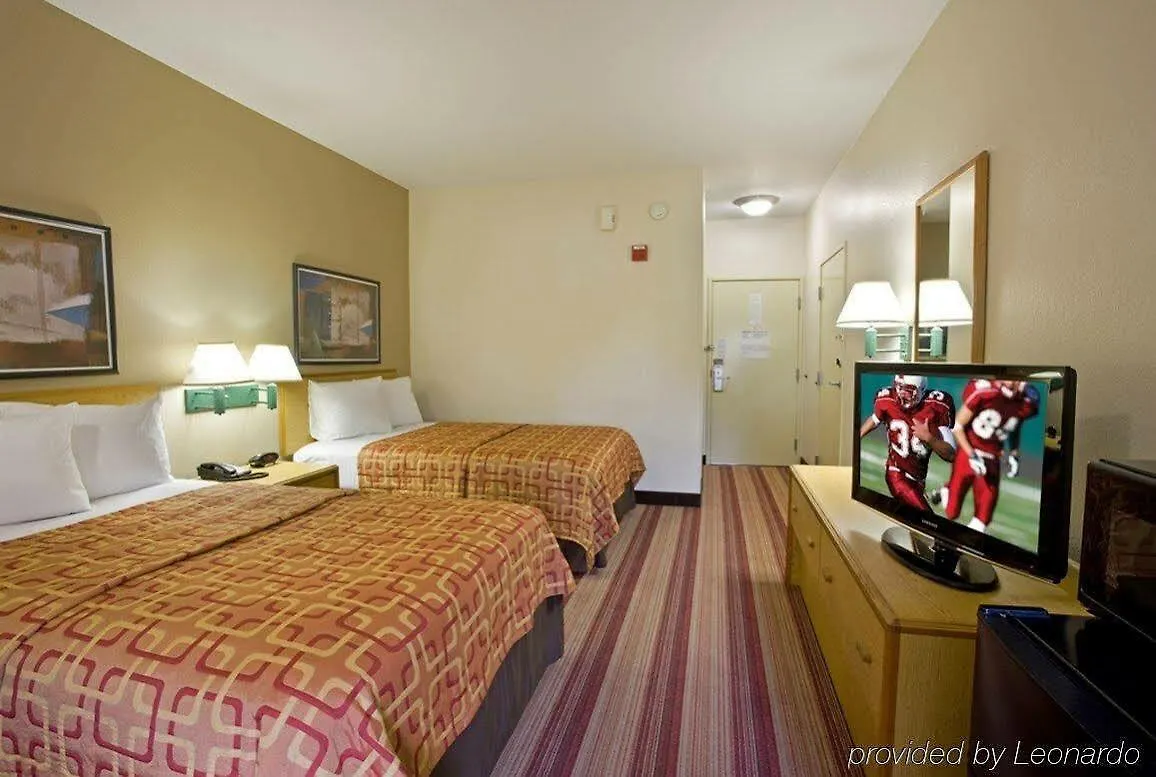 Red Roof Inn Plus+ Tempe - Phoenix Airport Hotel